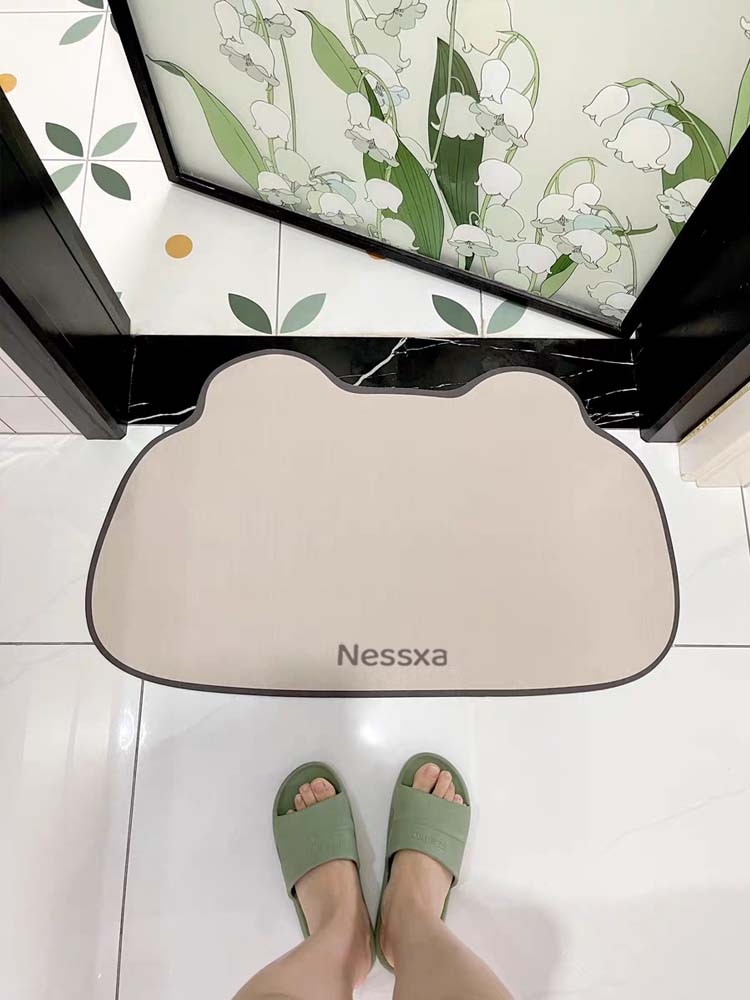 Nessxa Bathroom mats - Non Slip, Quick Dry, Stain Resistant Bath Mat Rug for Bathroom Floor - Easy Care Shower Rug for Outside Bathtub - 17"x27" Grey